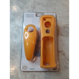 New - Nintendo Wii Glove Kit Yellow For Remote & Nunchuk